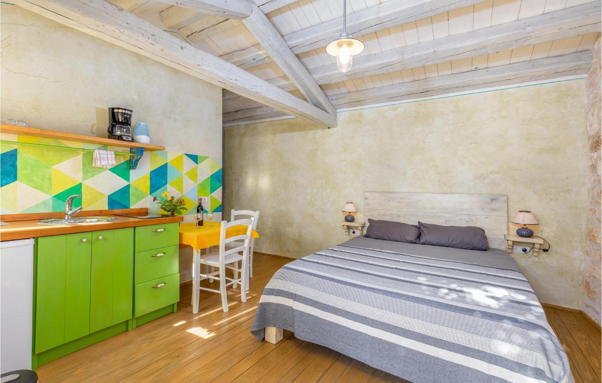 Awesome Apartment In Žminj Exterior foto